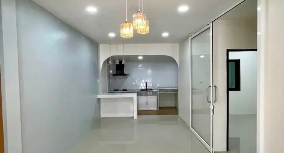 Reihenhaus zum Kauf mit 3 Zimmer in Thalang, Phuket