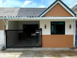 Reihenhaus zum Kauf mit 3 Zimmer in Thalang, Phuket
