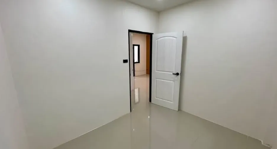 Reihenhaus zum Kauf mit 3 Zimmer in Thalang, Phuket