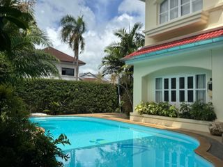 For rent 5 bedrooms villa in Mueang Phuket, Phuket