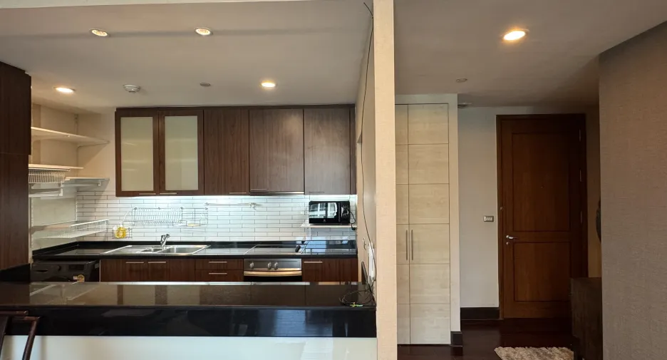For rent 2 ベッドルーム condo in Sathon, Bangkok