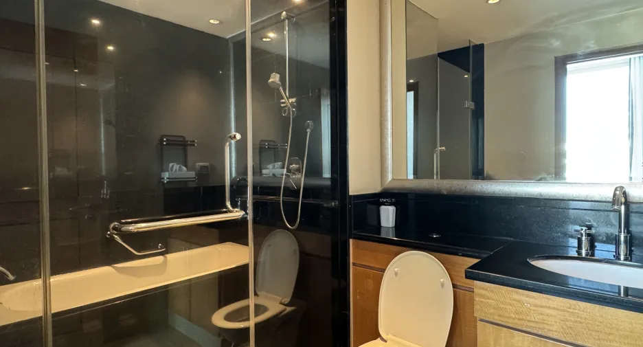 For rent 2 ベッドルーム condo in Sathon, Bangkok