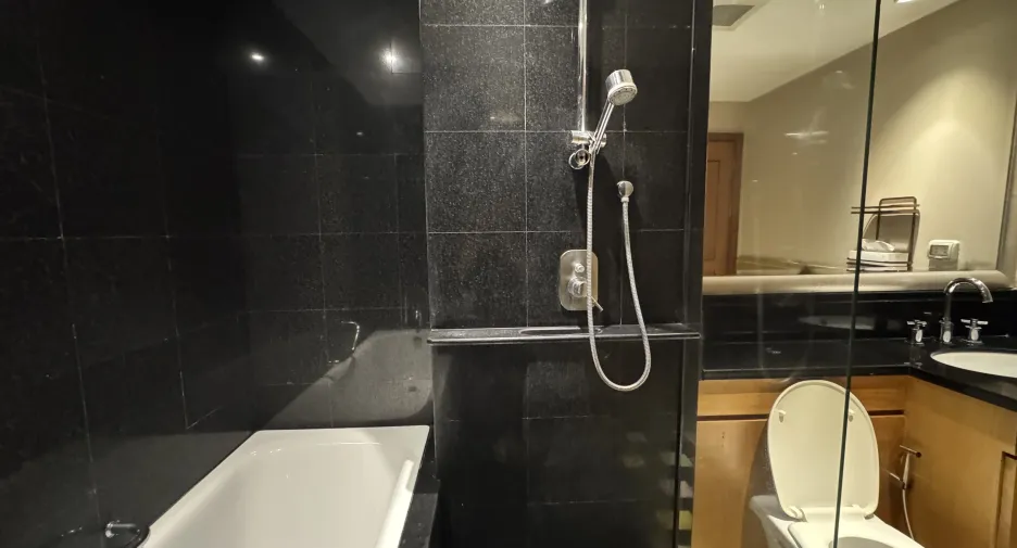 For rent 2 ベッドルーム condo in Sathon, Bangkok