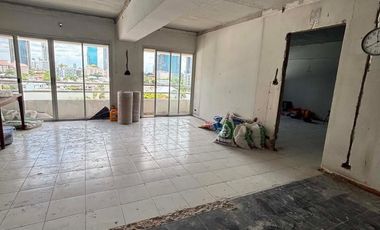Condo en venta de 2 habitaciones en Watthana, Bangkok