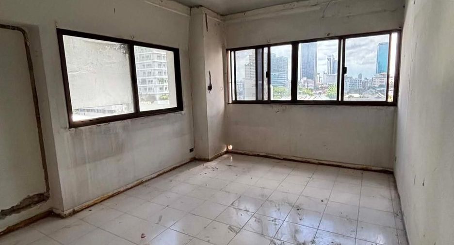 À vendre 2 chambres condo à Watthana, Bangkok