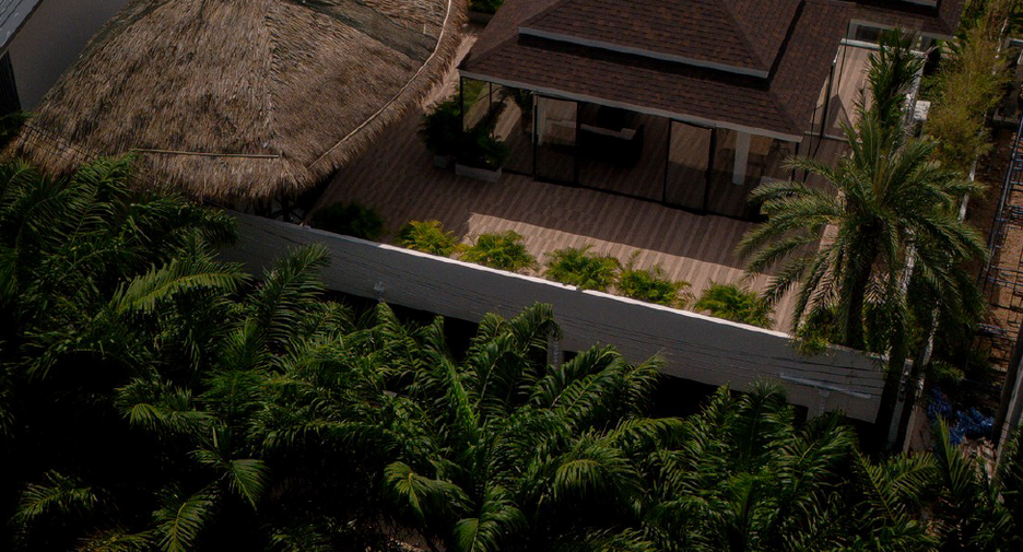 For rent 4 bedrooms villa in Mueang Phuket, Phuket