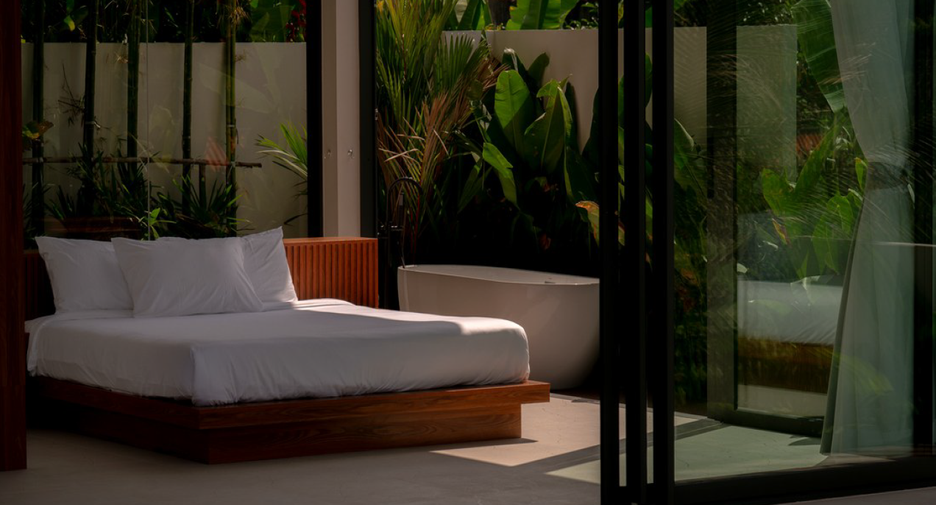 For rent 4 bedrooms villa in Mueang Phuket, Phuket