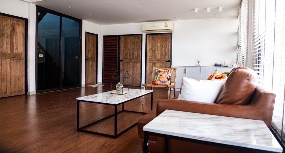 Casa en venta y en alquiler de 3 habitaciones en Bang Khen, Bangkok