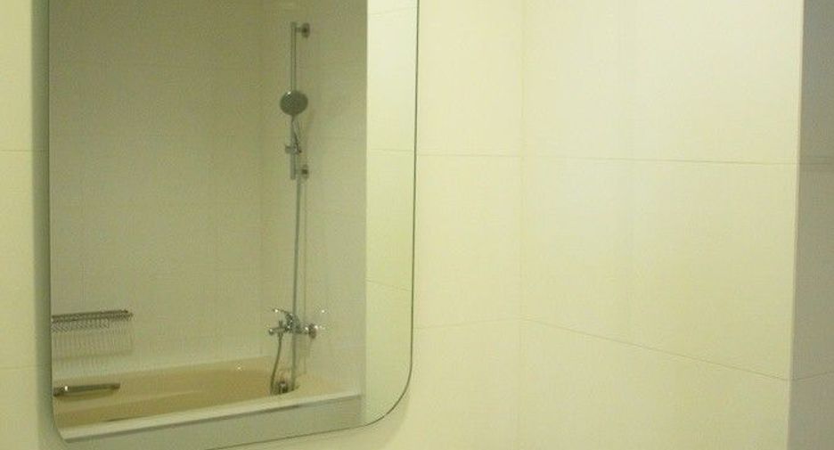 For rent 4 bedrooms condo in Watthana, Bangkok