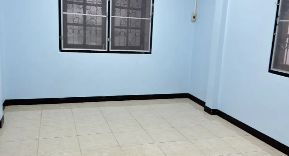 À vendre 3 chambres maison à Min Buri, Bangkok