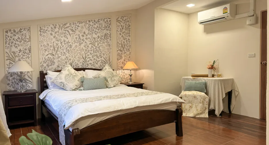 Villa zur Miete mit 6 Zimmer in Huai Khwang, Bangkok