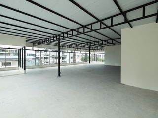 For rent 4 bedrooms retail Space in Watthana, Bangkok