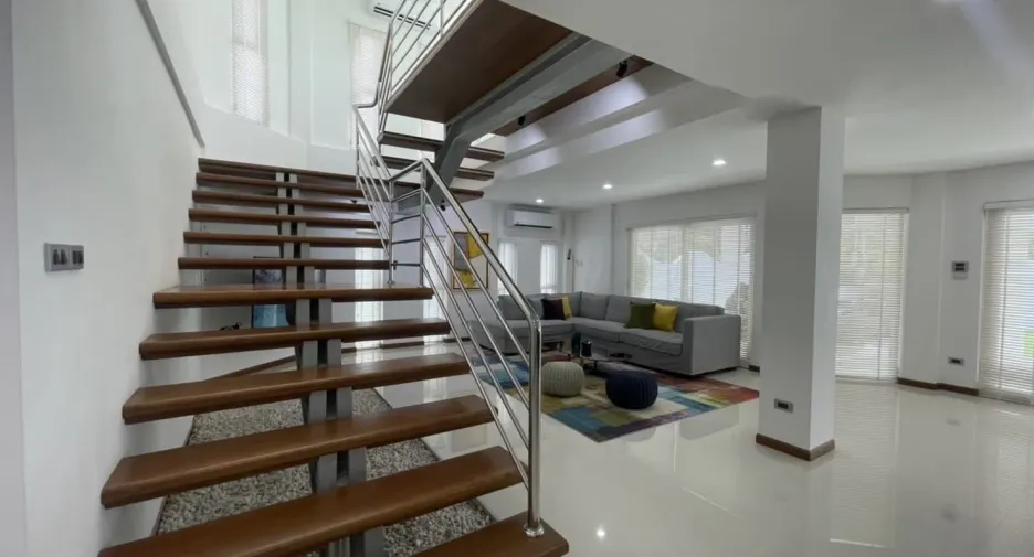 For rent 4 bedrooms villa in Jomtien, Pattaya