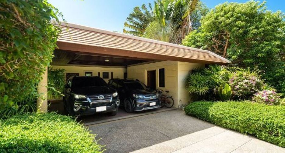 For rent 4 bedrooms villa in Mueang Phuket, Phuket