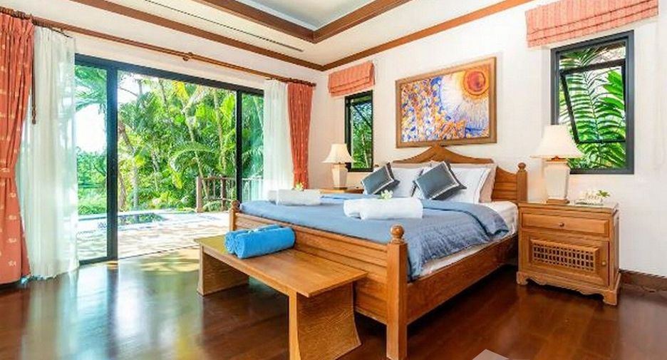 For rent 4 bedrooms villa in Mueang Phuket, Phuket