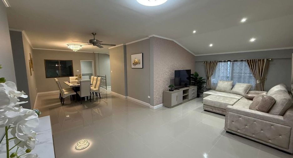 For sale 4 bedrooms villa in Bang Lamung, Chonburi