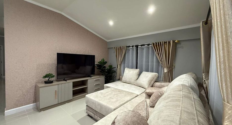 For sale 4 bedrooms villa in Bang Lamung, Chonburi
