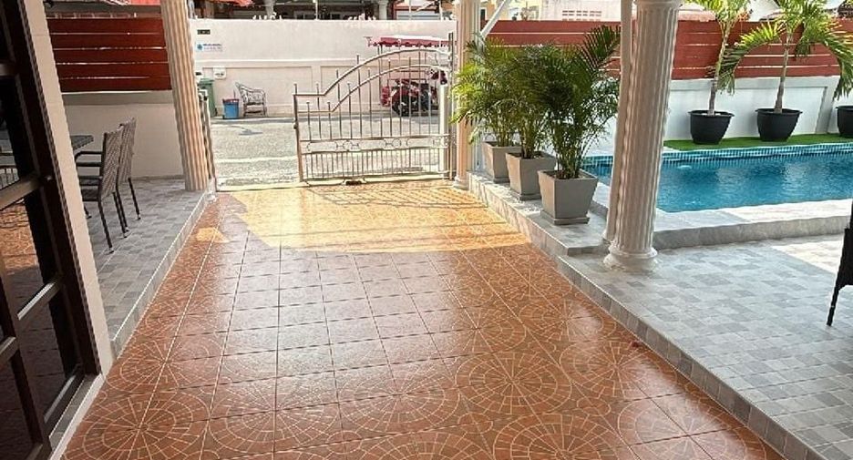 For sale 4 bedrooms villa in Bang Lamung, Chonburi