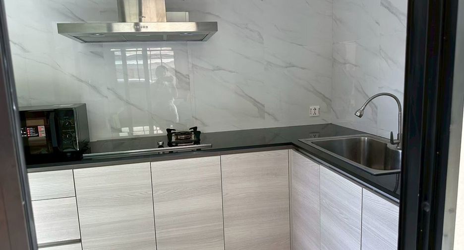 For sale そして for rent 3 ベッドルーム townhouse in Lat Krabang, Bangkok