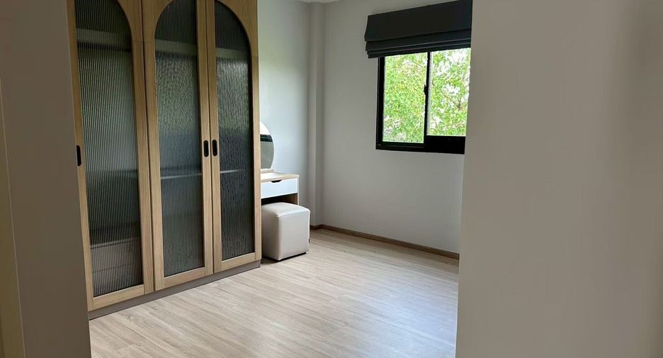 For sale そして for rent 3 ベッドルーム townhouse in Lat Krabang, Bangkok
