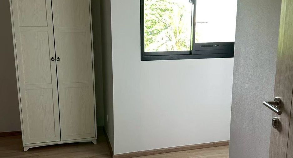 For sale そして for rent 3 ベッドルーム townhouse in Lat Krabang, Bangkok
