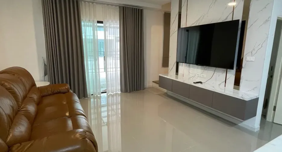 For rent 3 ベッドルーム townhouse in Suan Luang, Bangkok