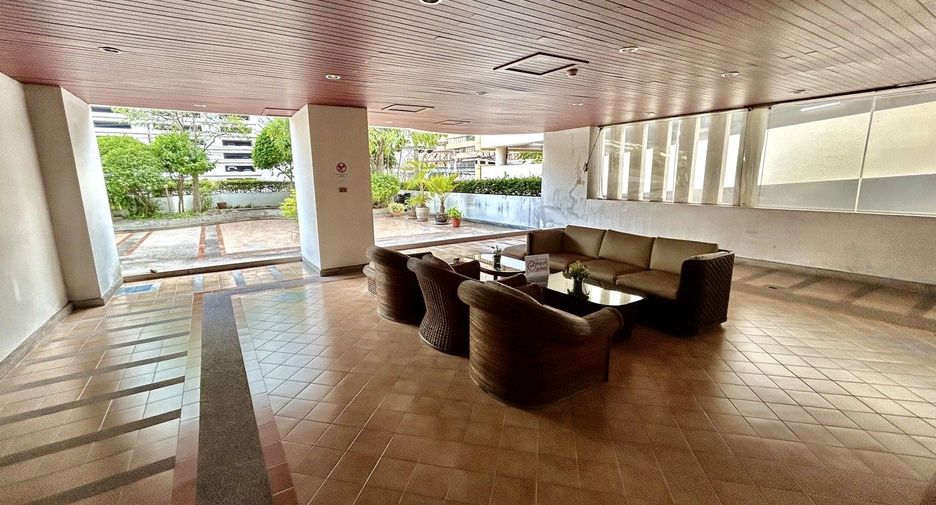 For rent 1 bed condo in Watthana, Bangkok
