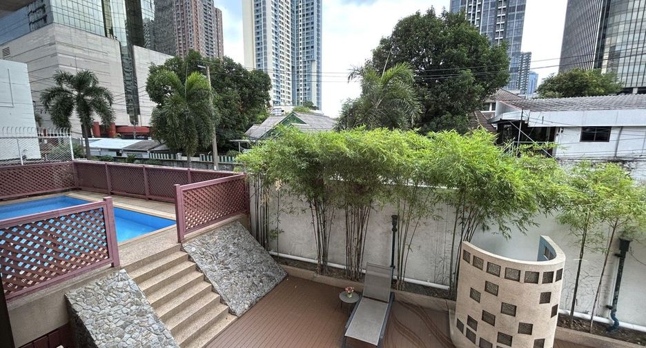 For rent 1 bed condo in Watthana, Bangkok