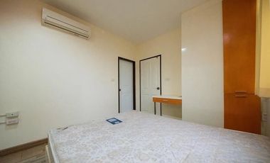 For rent 2 bedrooms condo in Huai Khwang, Bangkok