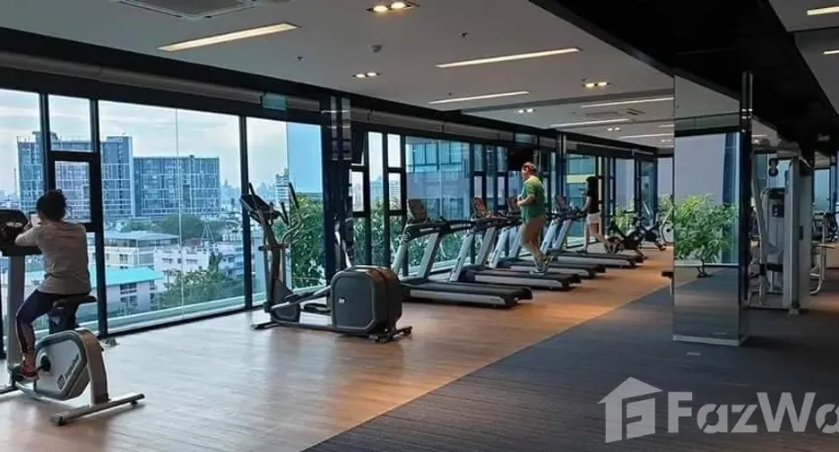 Condo en venta y en alquiler de estudio en Bang Na, Bangkok
