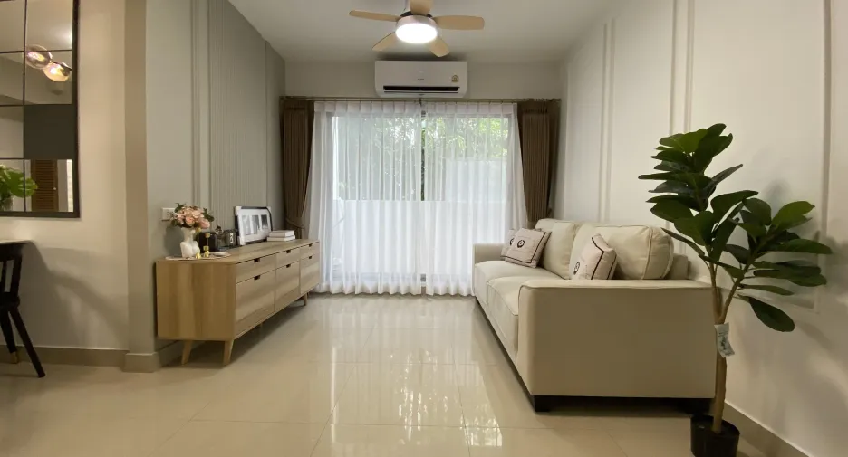 À vendre 2 chambres condo à Thung Khru, Bangkok