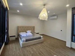 Haus zum Kauf und zur Miete mit 5 Zimmer in Phra Khanong, Bangkok