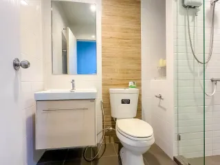 À louer 1 chambre condo à Thon Buri, Bangkok