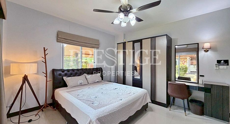 Casa en alquiler de 6 habitaciones en Bang Lamung, Chonburi