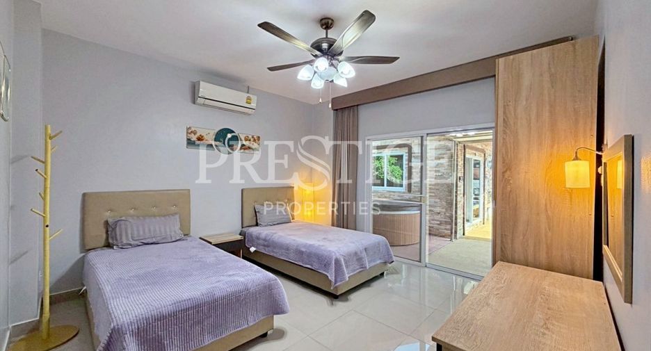 Casa en alquiler de 6 habitaciones en Bang Lamung, Chonburi