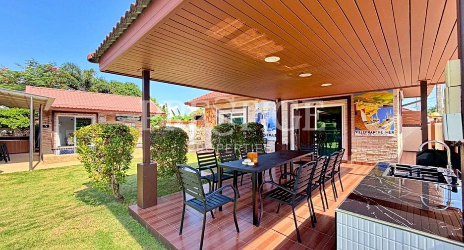 Casa en alquiler de 6 habitaciones en Bang Lamung, Chonburi