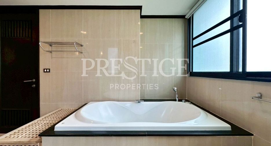 For rent 2 bedrooms condo in Bang Lamung, Chonburi