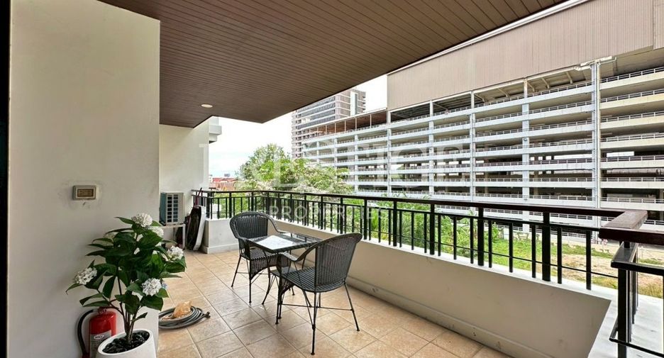 For rent 2 bedrooms condo in Bang Lamung, Chonburi