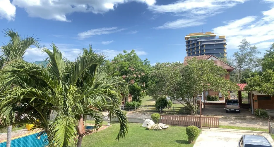 For sale 3 ベッドルーム house in Ban Laem, Phetchaburi