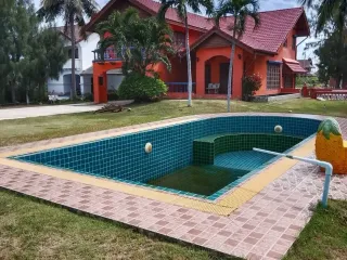 For sale 3 ベッドルーム house in Ban Laem, Phetchaburi