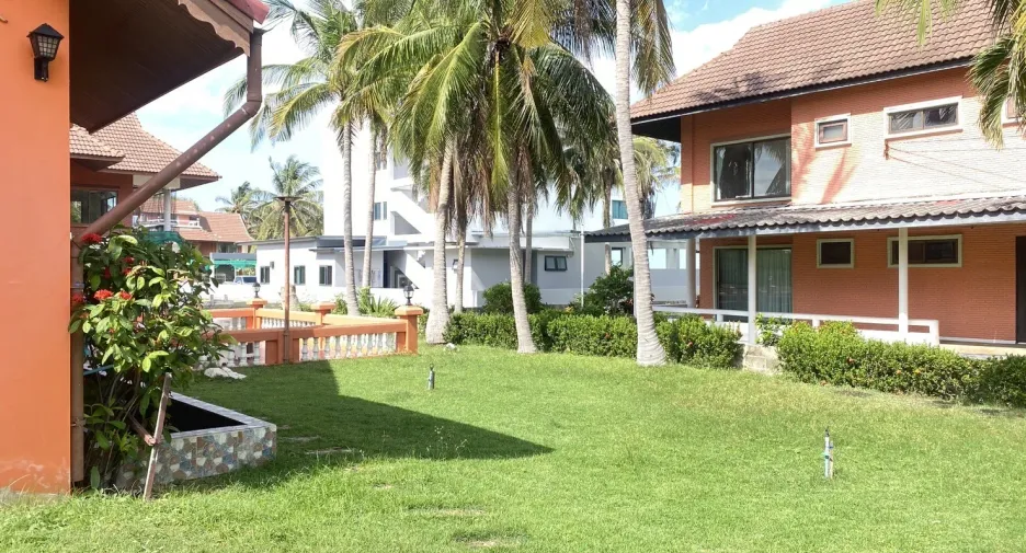 For sale 3 ベッドルーム house in Ban Laem, Phetchaburi
