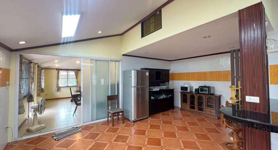 Casa en alquiler de 4 habitaciones en Mae Rim, Chiang Mai