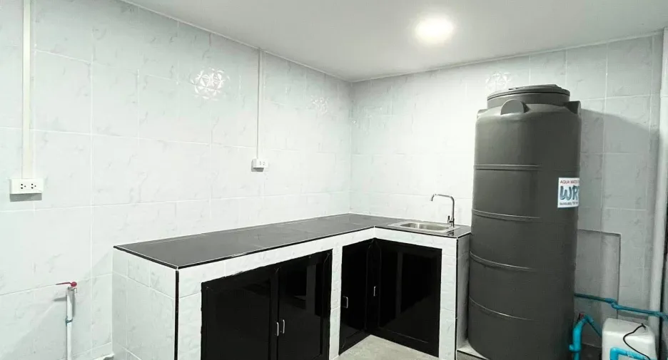 For rent 4 bedrooms townhouse in Bang Khen, Bangkok