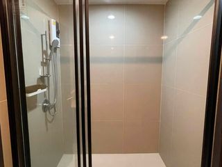 Wohnung zur Miete mit 1 Zimmer in Huai Khwang, Bangkok