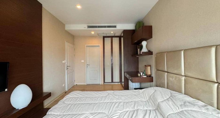 For sale 1 bed condo in Khlong Toei, Bangkok