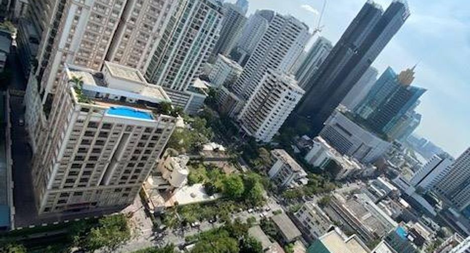 For rent 1 bed condo in Khlong Toei, Bangkok