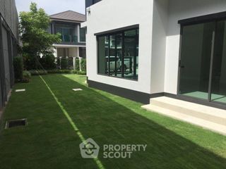 Casa en alquiler de 4 habitaciones en Bang Kapi, Bangkok