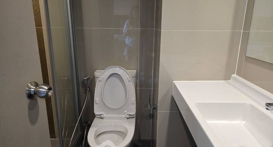 Condo en alquiler de 1 habitaciones en Huai Khwang, Bangkok