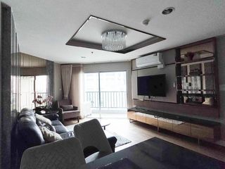 For rent 3 bedrooms condo in Huai Khwang, Bangkok