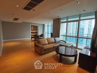 À louer 3 chambres condo à Pathum Wan, Bangkok